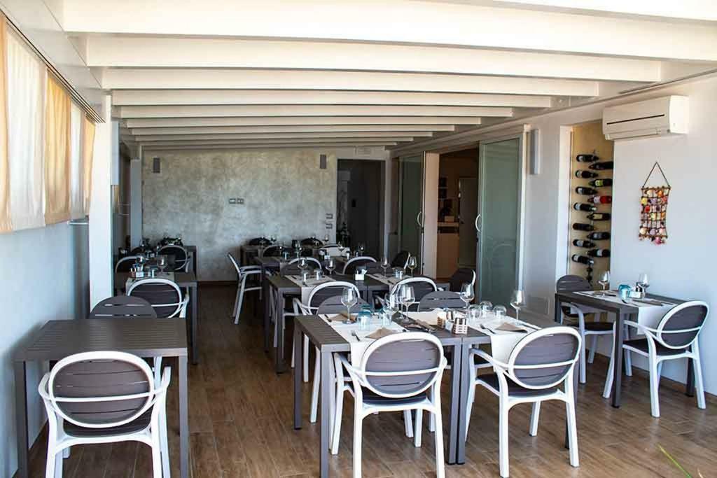 Hotel Delfino Marina Di Carrara Zewnętrze zdjęcie