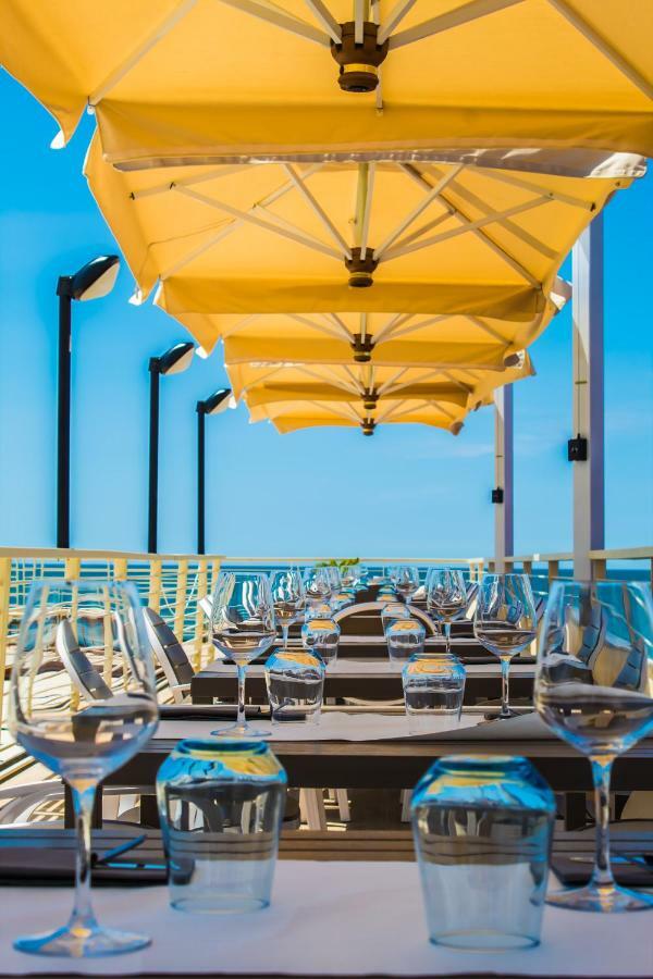 Hotel Delfino Marina Di Carrara Zewnętrze zdjęcie