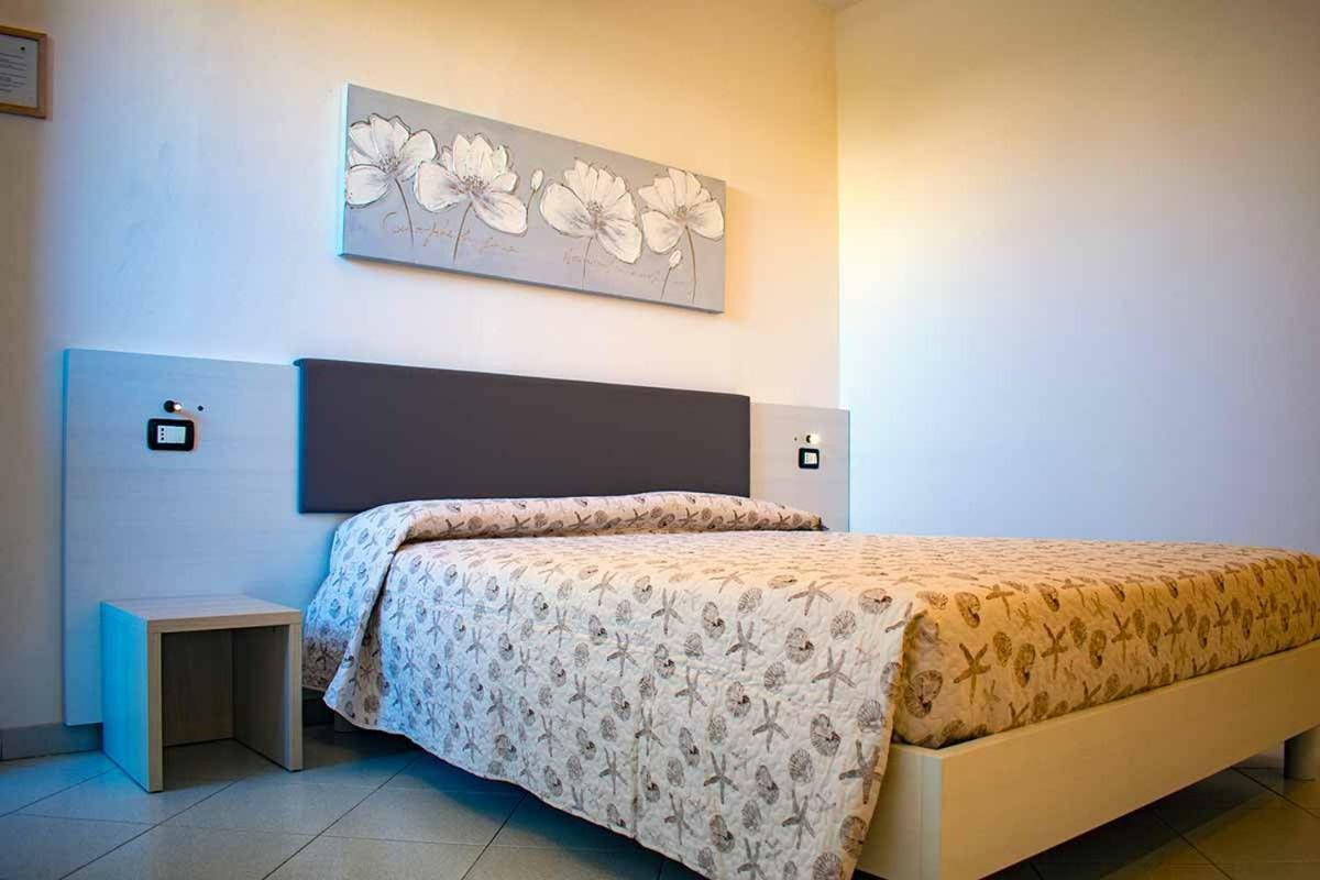 Hotel Delfino Marina Di Carrara Zewnętrze zdjęcie
